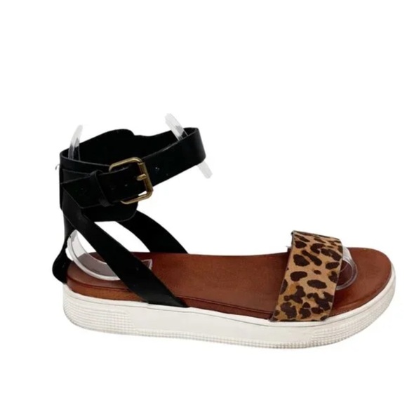 MIA Kaylie Leopard Black and Leopard Print Sandals - Picture 3 of 7